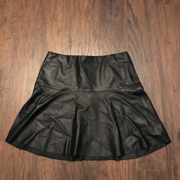 Vince Dresses & Skirts - Vince Calf Leather Black Mini Leather Skirt Size 6